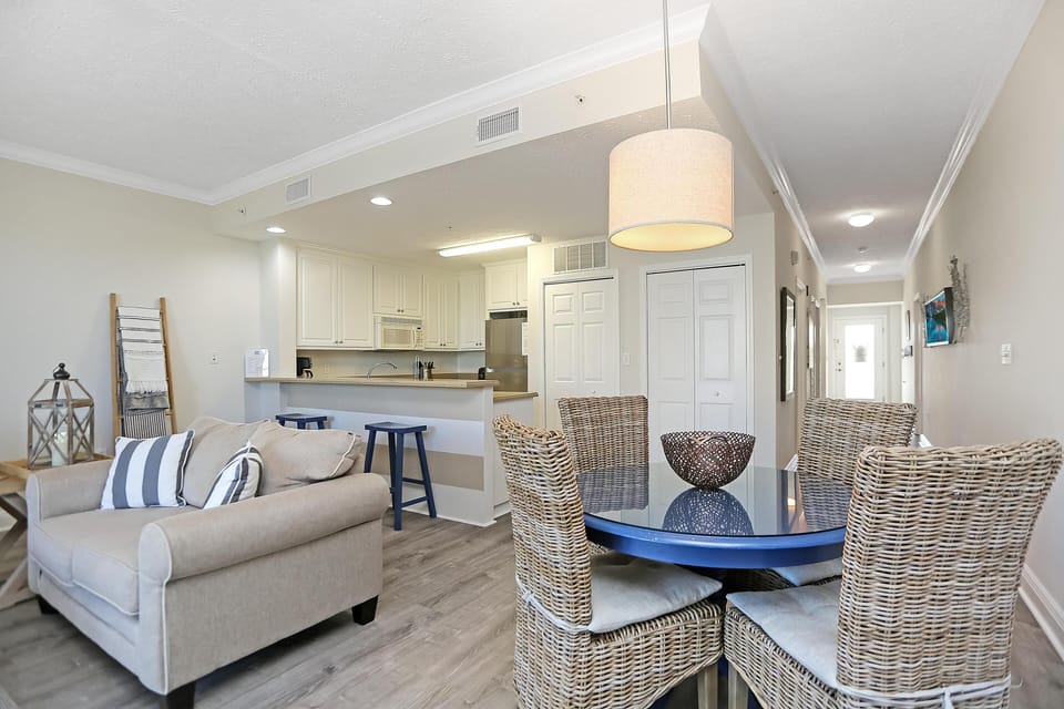 Condo, Multiple Beds, Beach View (Summerhouse 209) | Living area
