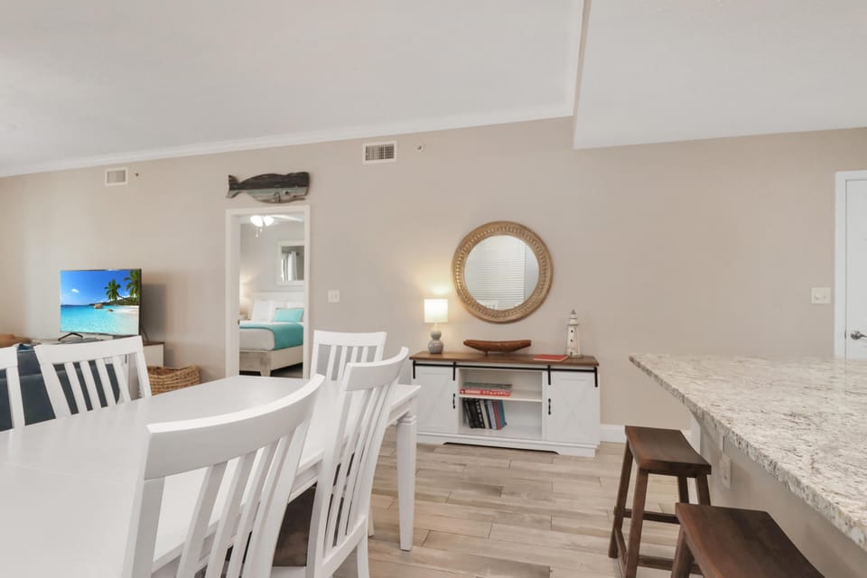 Condo, Multiple Beds, Beach View (Summerhouse 106) | Dining