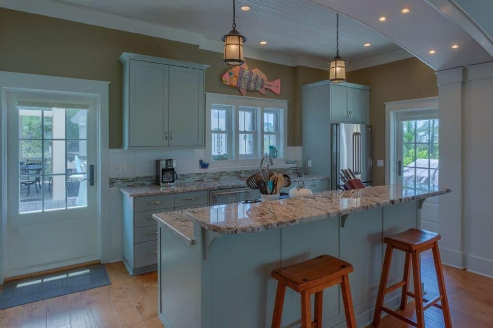 House, Multiple Beds (Moon & Stars) | Private kitchen | Cookware/dishes/utensils