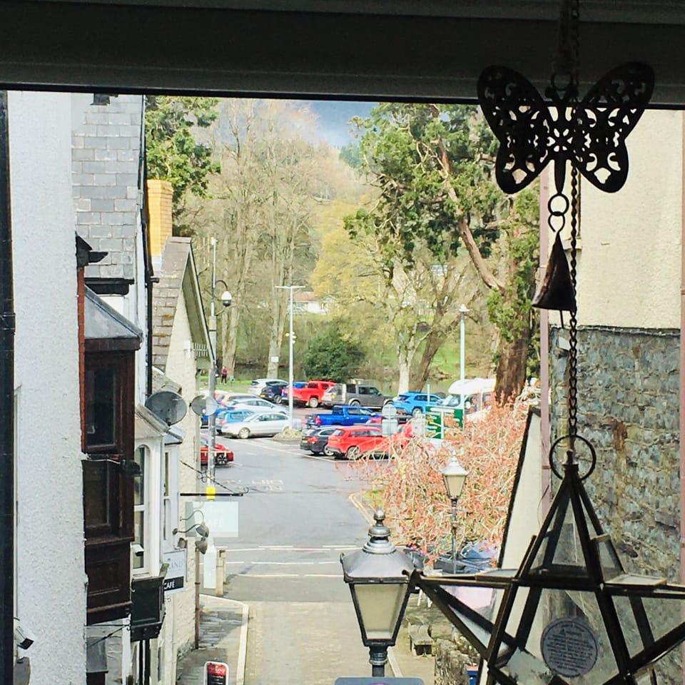 Apartment, 2 Bedrooms, Patio, River View | Parking