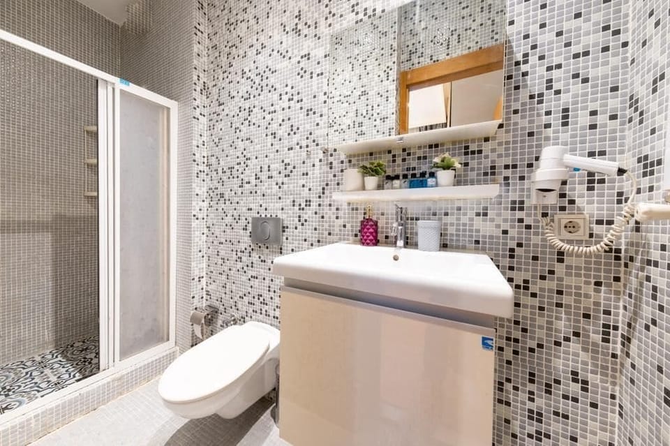 Family Quadruple Room, 1 Bedroom | Premium bedding, individually furnished, desk, laptop workspace