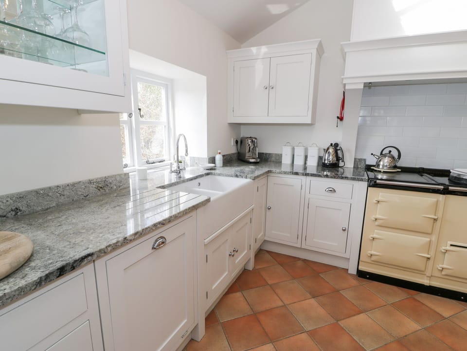 Cottage | Interior