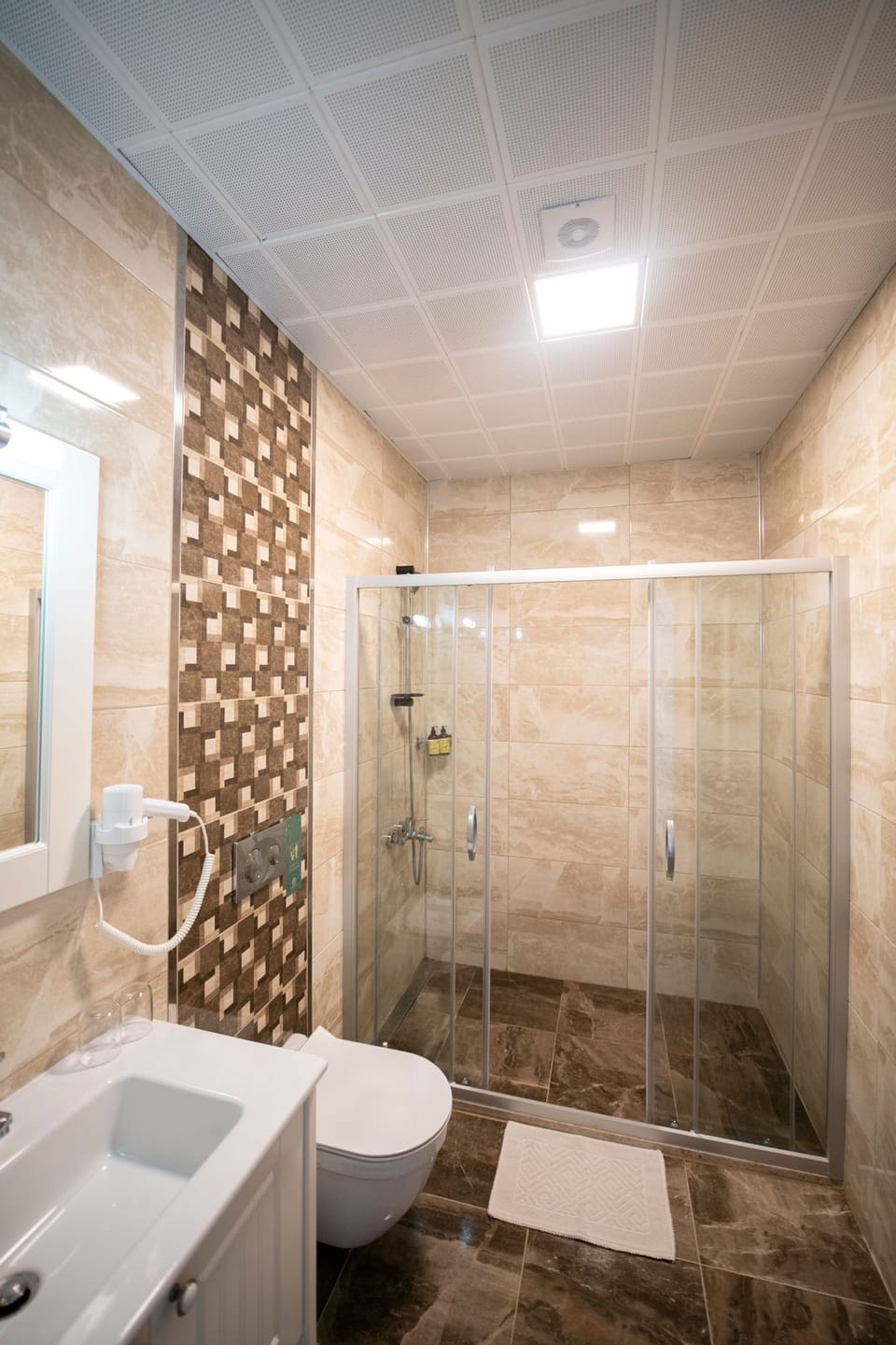 In-room safe, laptop workspace, blackout drapes, free WiFi