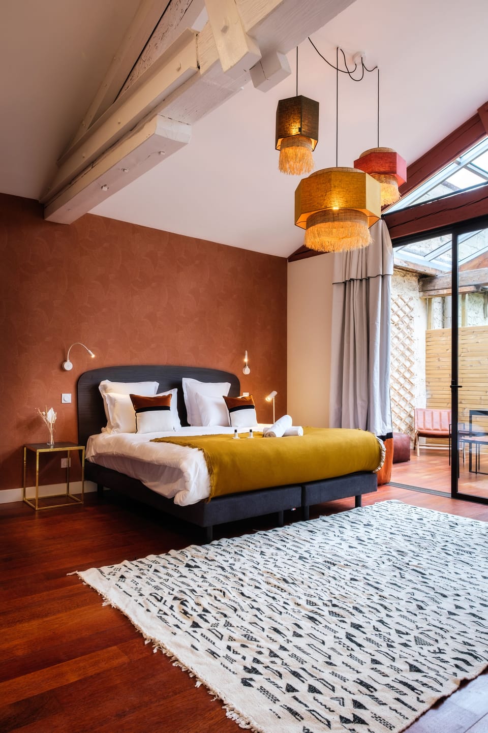 Room (Magna) | Premium bedding, individually decorated, individually furnished
