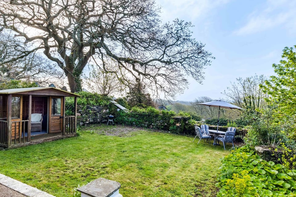 Cottage | Property grounds