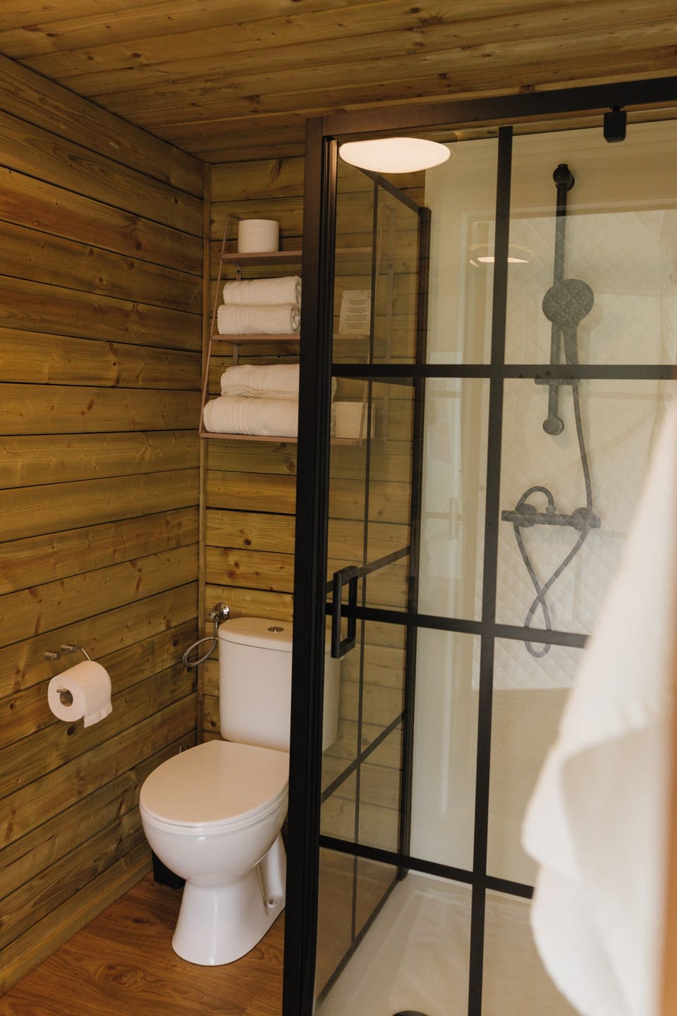 Deluxe Tent | Bathroom | Shower, rainfall showerhead, free toiletries, hair dryer