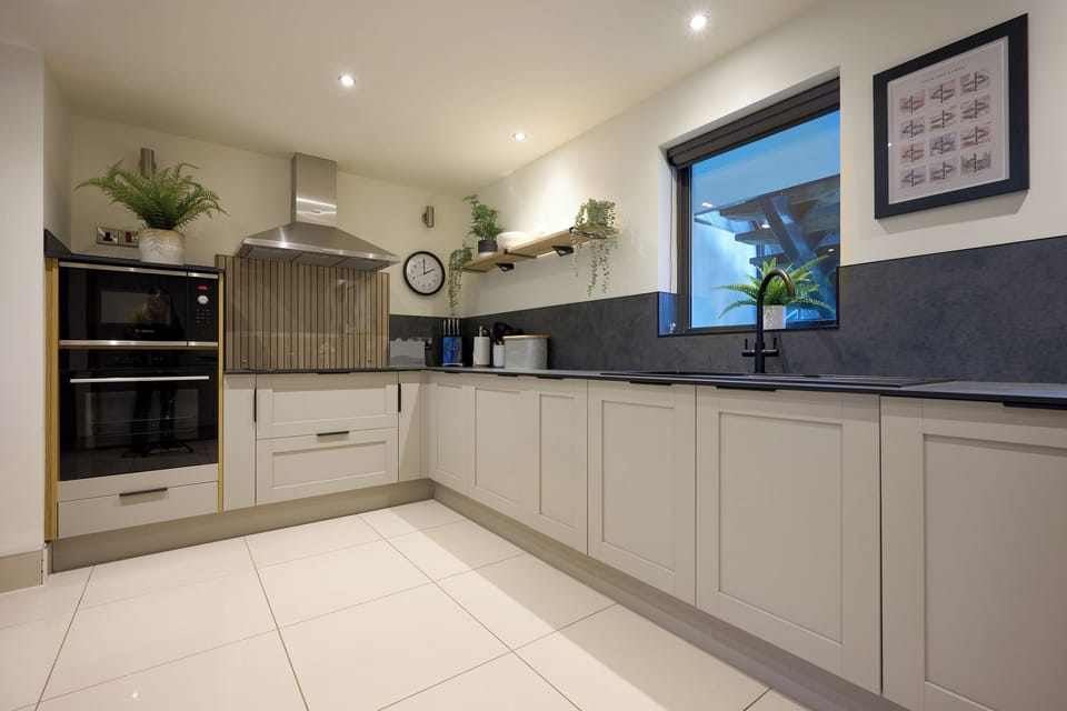 Cottage | Private kitchen | Fridge, dishwasher, electric kettle, toaster