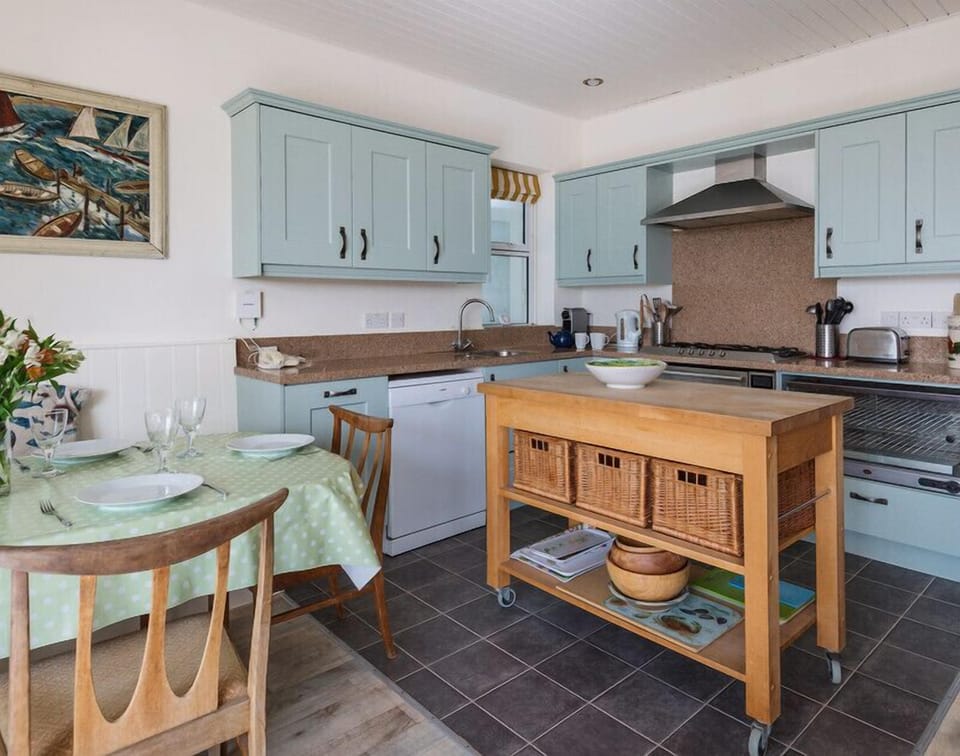 Cottage | Interior