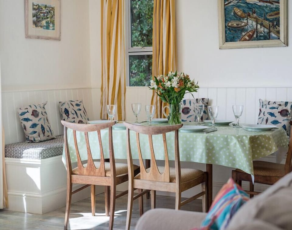 Cottage | Interior