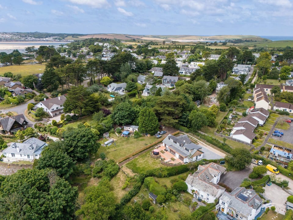 Cottage | Aerial view