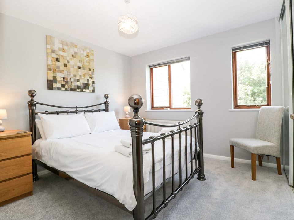 16 Mythern Meadow Cottage in Trowbridge