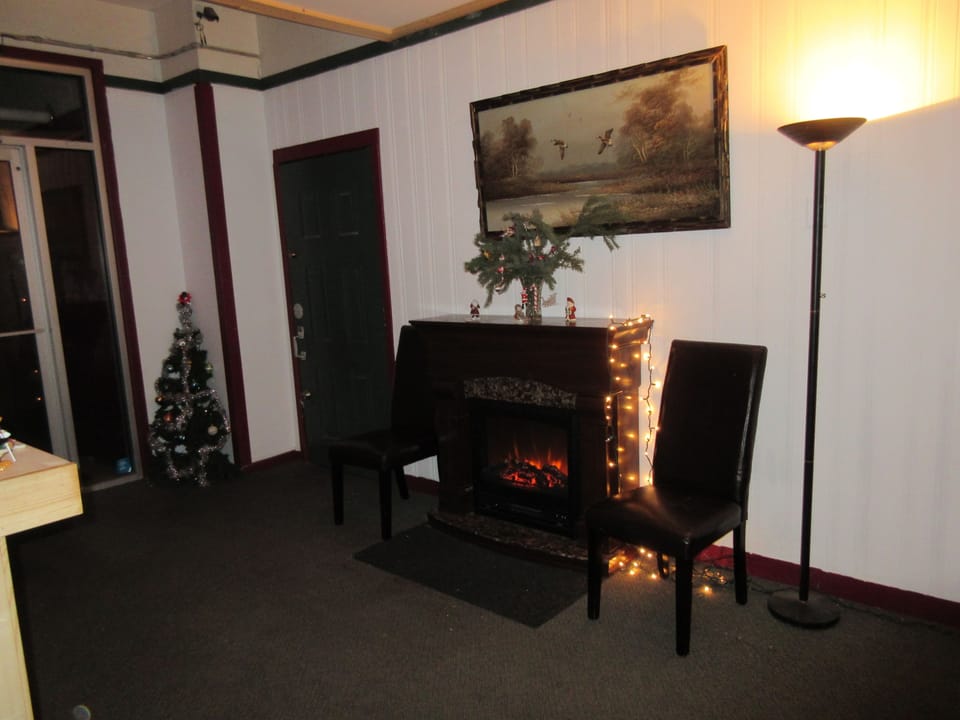 Chameleon Hotel Hotel in Castlegar