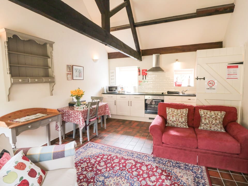 Cottage | Living room | Fireplace