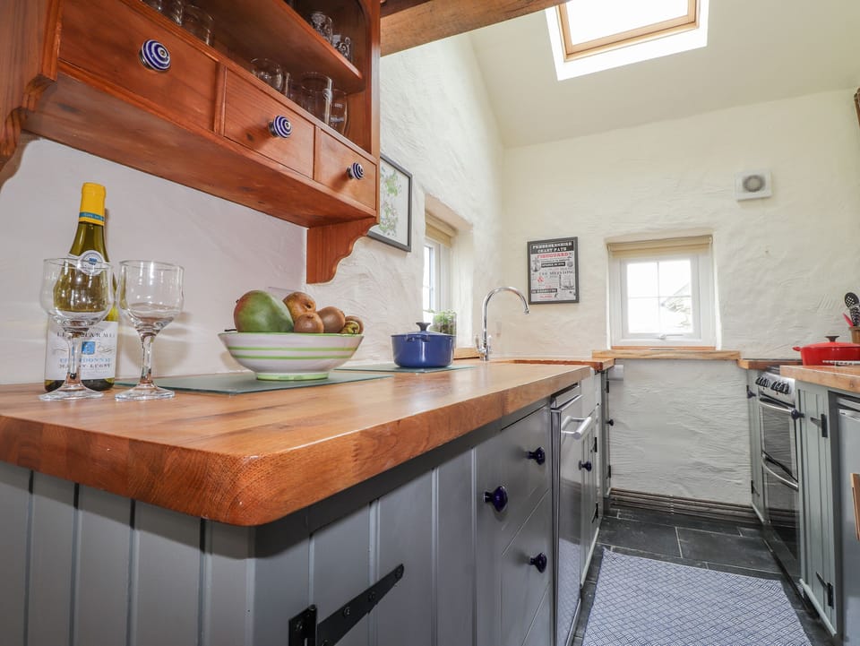 Cottage | Interior