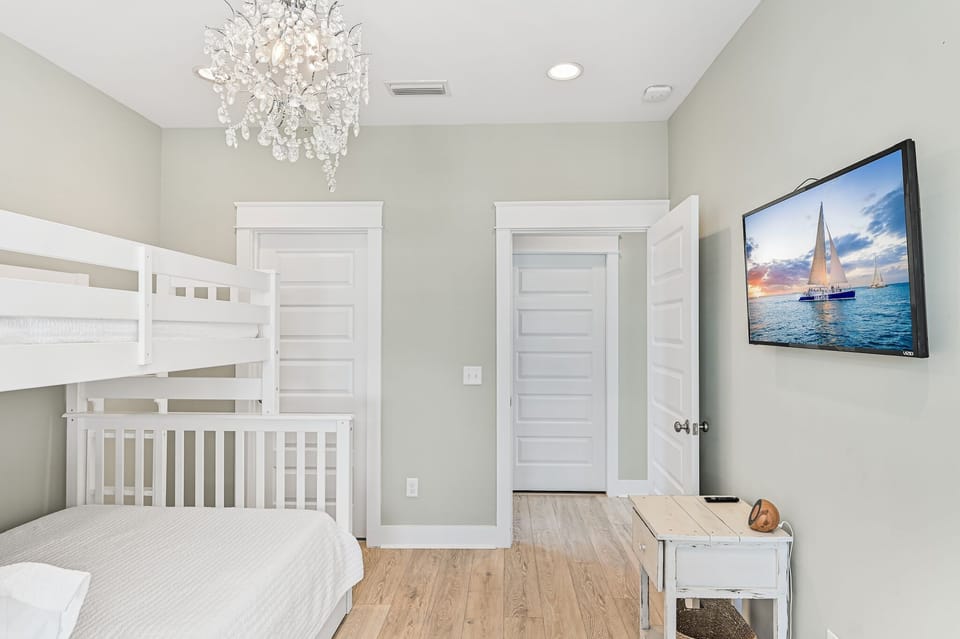 Bedroom with two Bunk Beds
