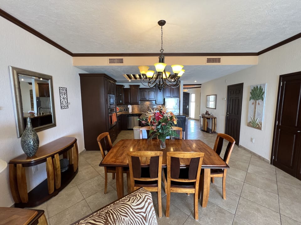 6 person dining table.