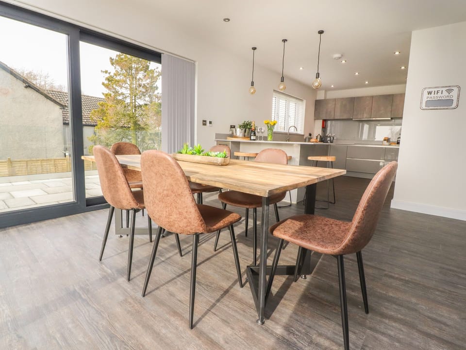 Cottage | Private kitchen | Fridge, dishwasher, electric kettle, toaster