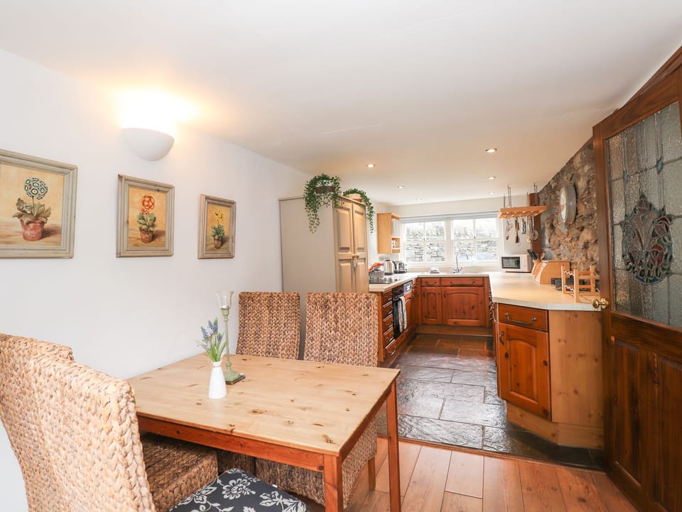 Cottage | Interior