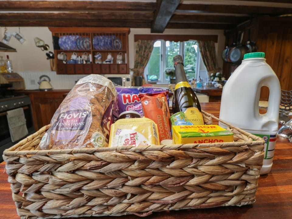 Cottage | Food and drink