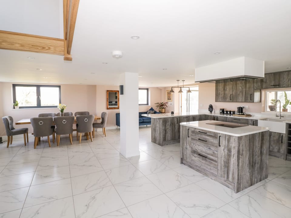Cottage | Interior