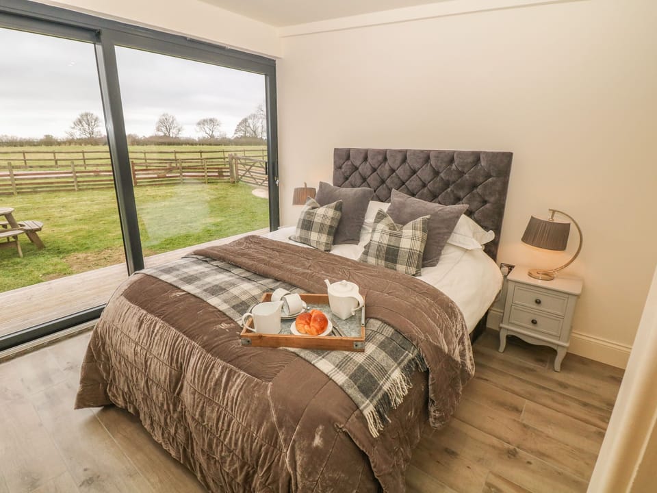 Cottage | 2 bedrooms, individually decorated, individually furnished, free WiFi