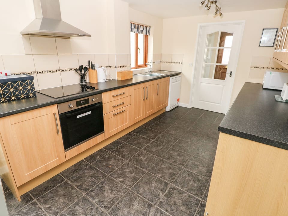 Fridge, dishwasher, electric kettle, toaster