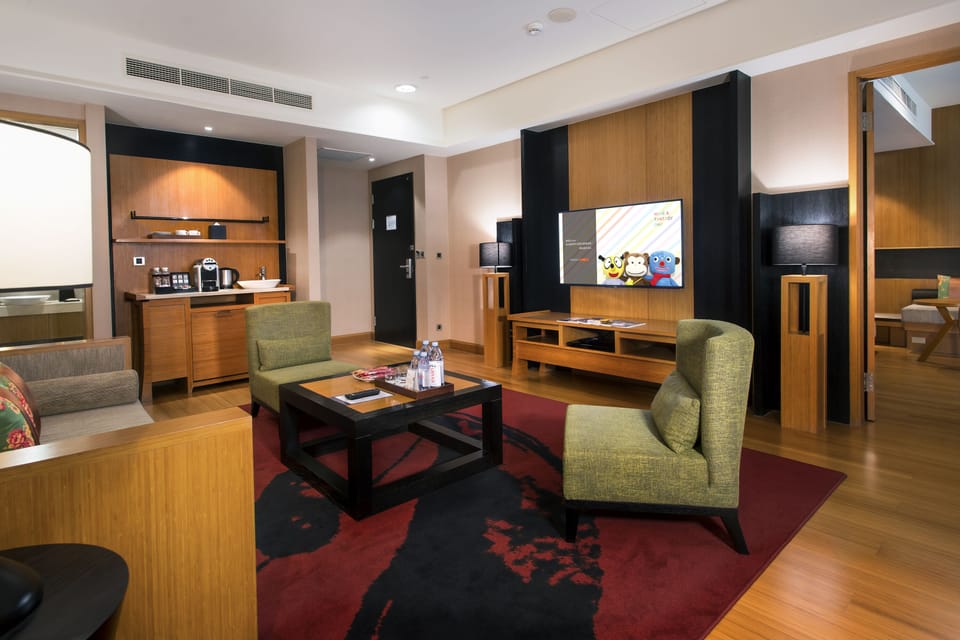 Garden House | Living area | 100-cm LED TV with digital channels