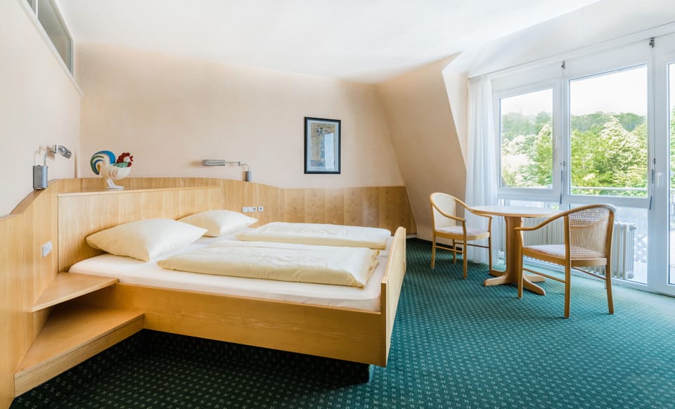Classic Double Room | Desk, blackout drapes, soundproofing, free WiFi