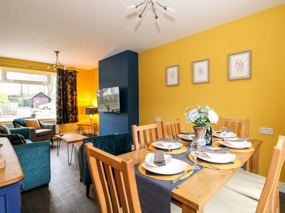 Cottage | 3 bedrooms, individually decorated, individually furnished, free WiFi