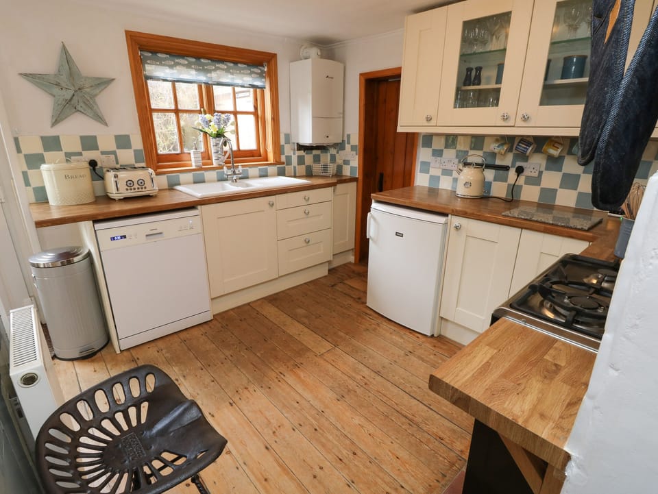 Cottage | Interior