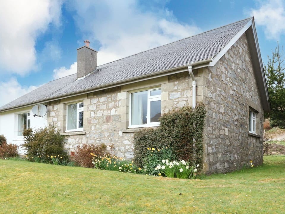 Cottage | Front of property