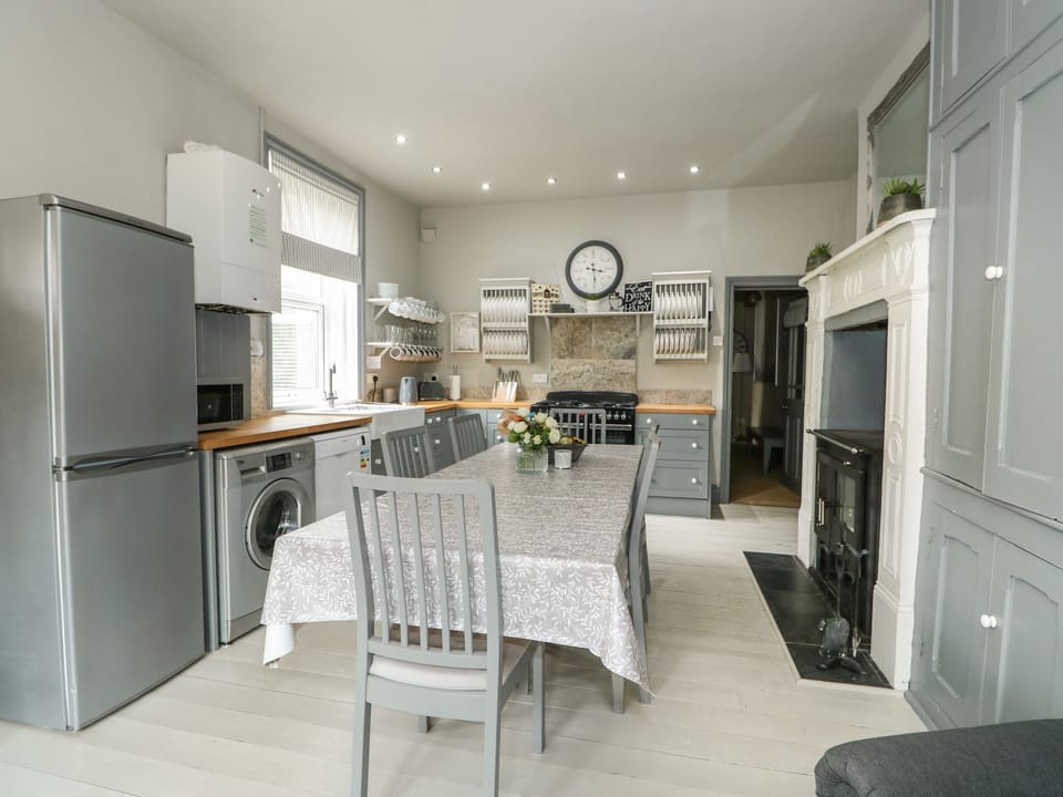 Cottage | Interior