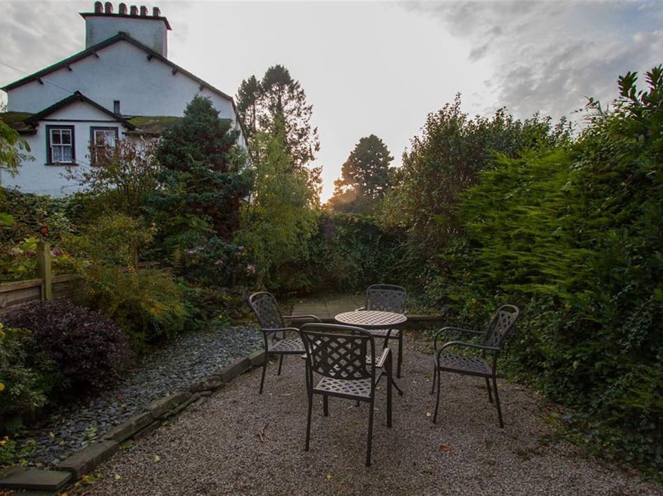 Cottage | Outdoor dining
