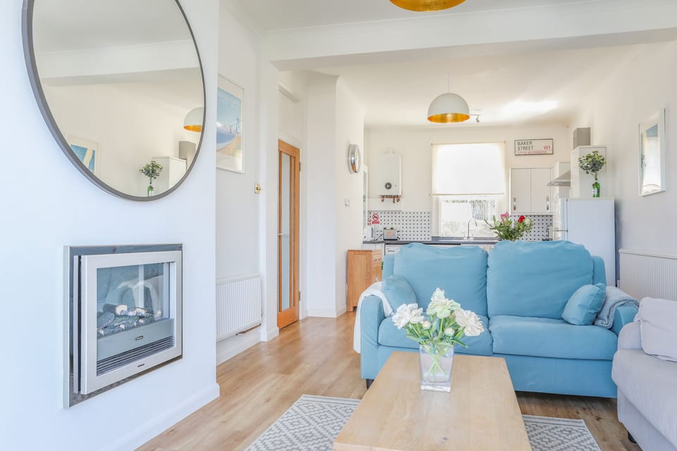 Cottage | Living area