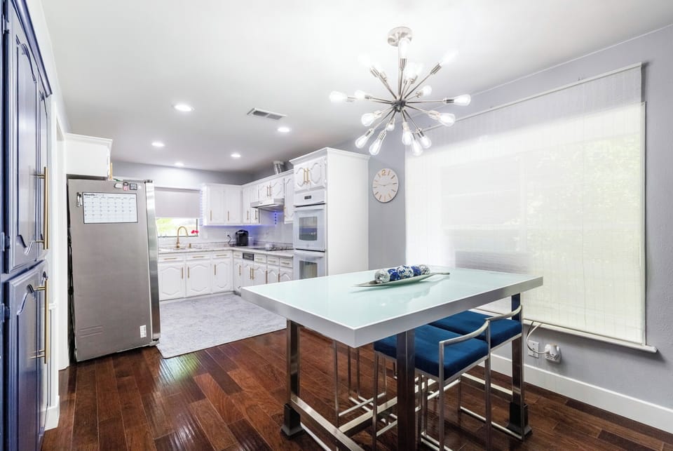 Extra dining seating in the kitchen area