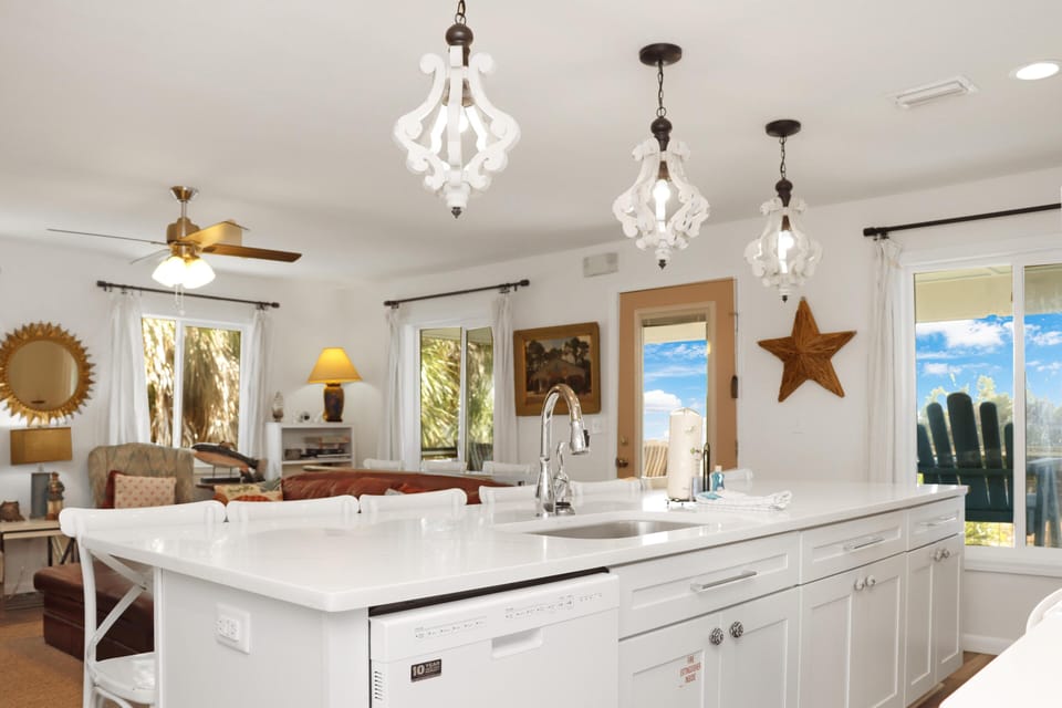 House, Multiple Beds (Latitude Adjustment) | Interior