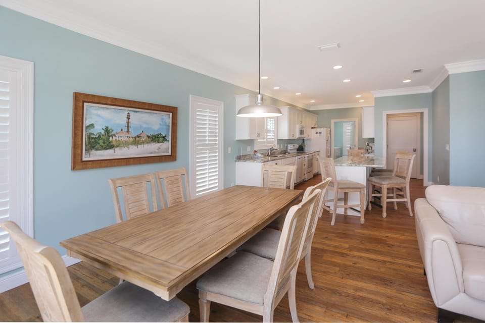 House, Multiple Beds (Treasure Road) | Dining