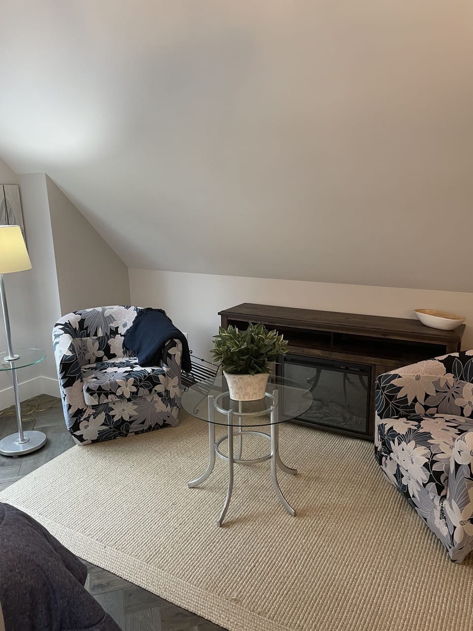 2 cozy chairs with fireplace 