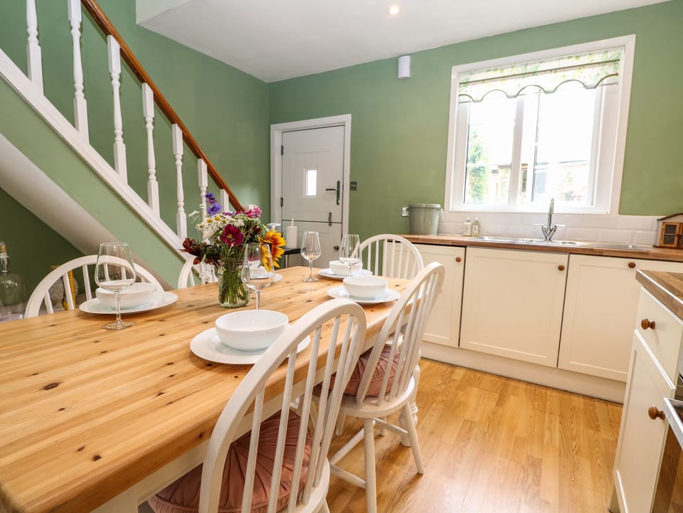 Cottage | Interior