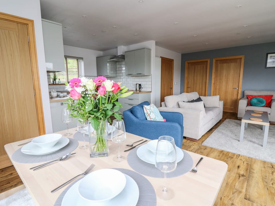 Cottage | 2 bedrooms, individually decorated, individually furnished, free WiFi