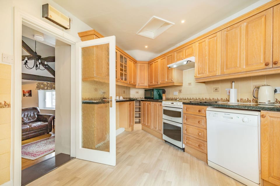 Cottage | Interior