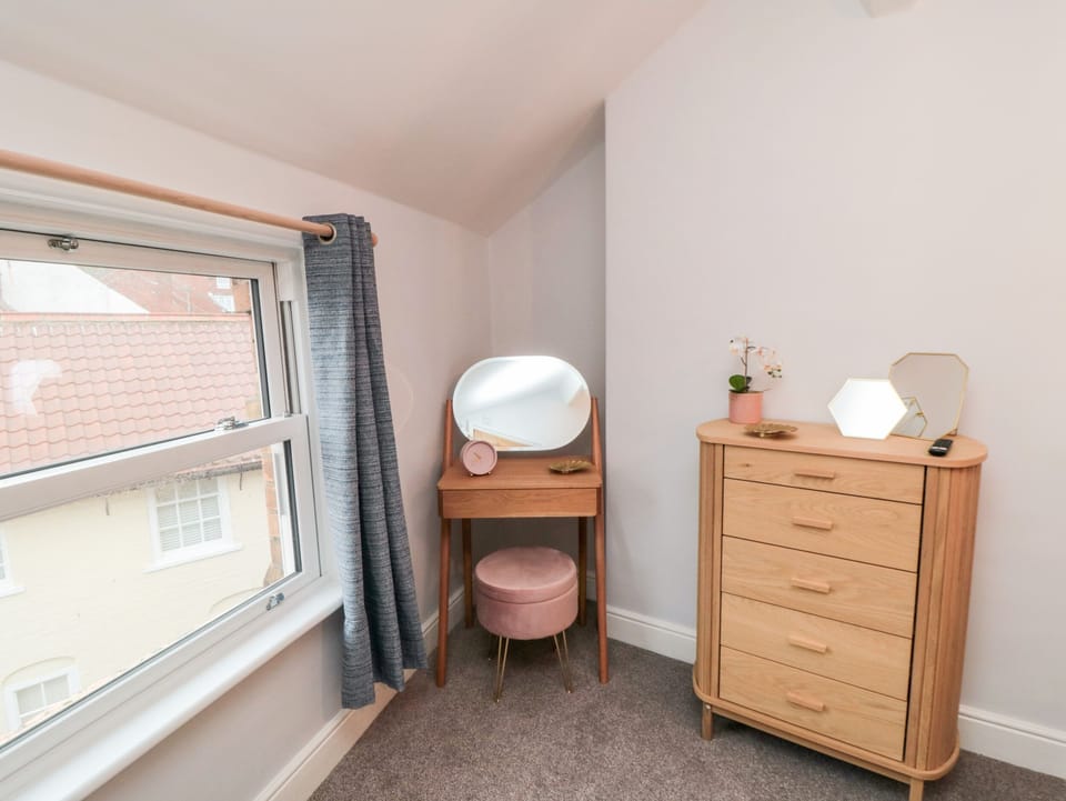 Cottage | 4 bedrooms, individually decorated, individually furnished, free WiFi