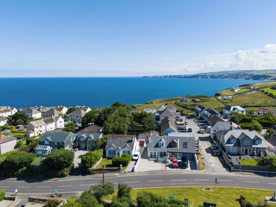 Cottage | Aerial view