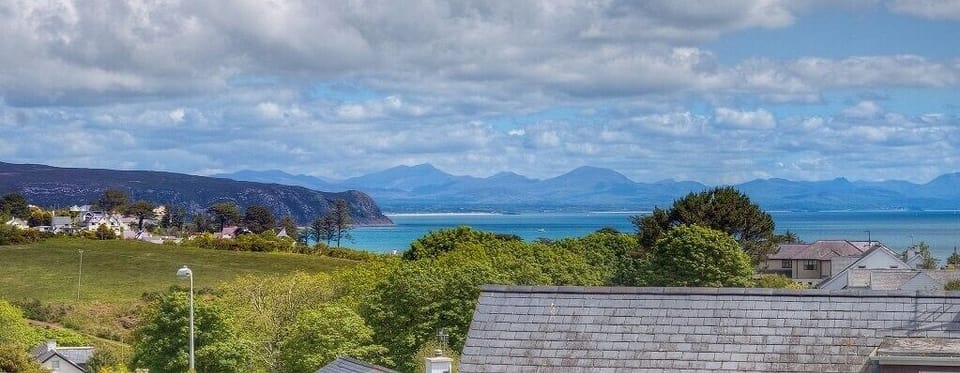 Min Y Nant Cottage in Abersoch
