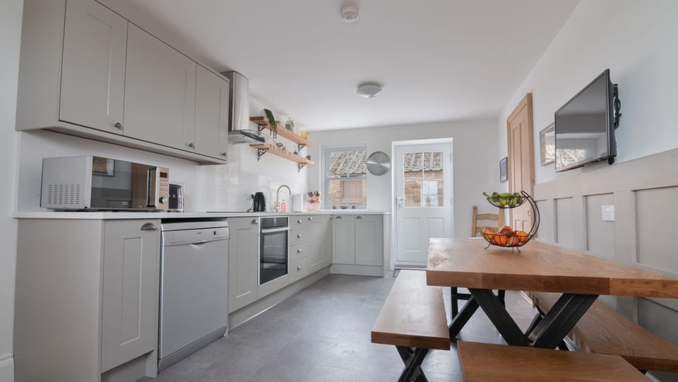 Cottage | Interior