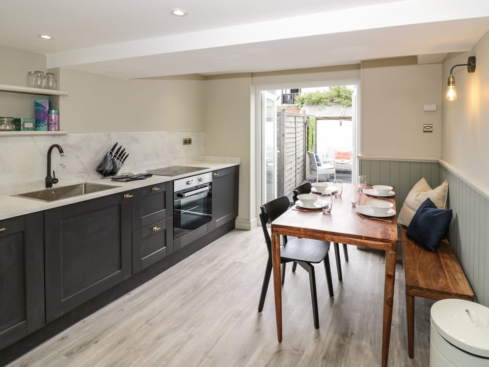 Cottage | Interior