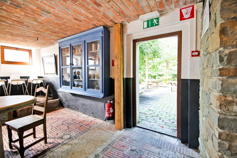 Entrance / Reception
