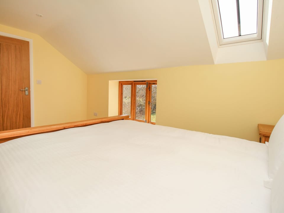 Cottage | 3 bedrooms, WiFi (free), individually decorated, individually furnished