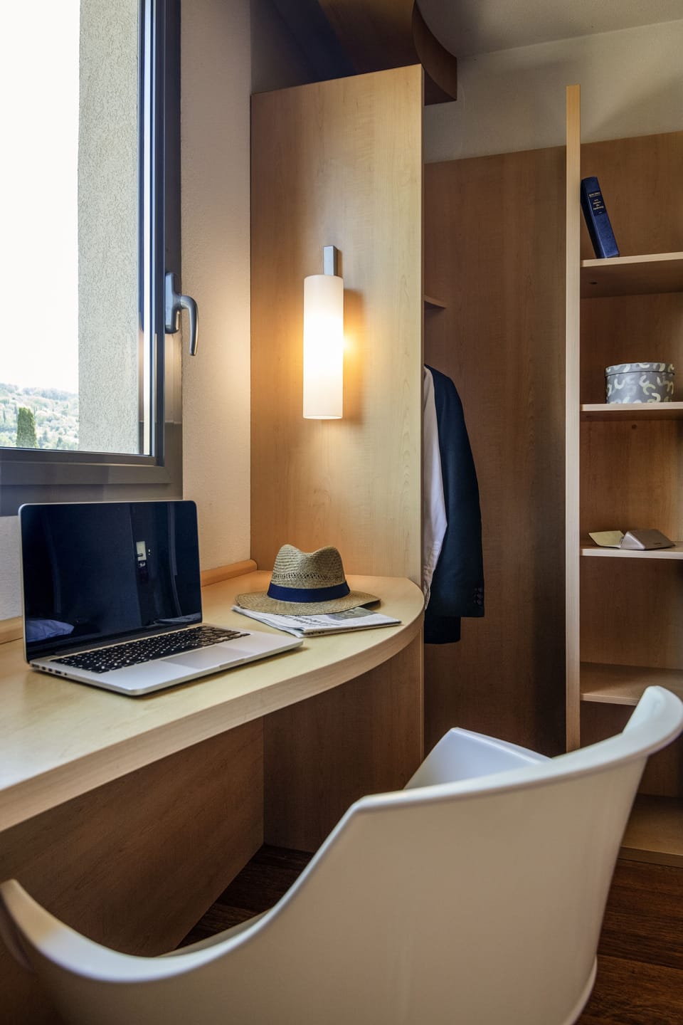 Standard Room, 1 Double Bed | Individually decorated, individually furnished, desk, laptop workspace