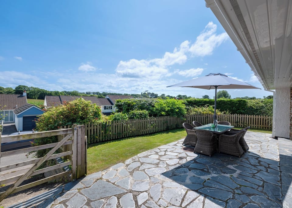 Cottage | Outdoor dining